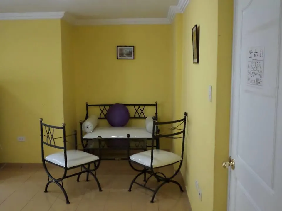 Balmoral Apartamentos & Suites Quito 3*,