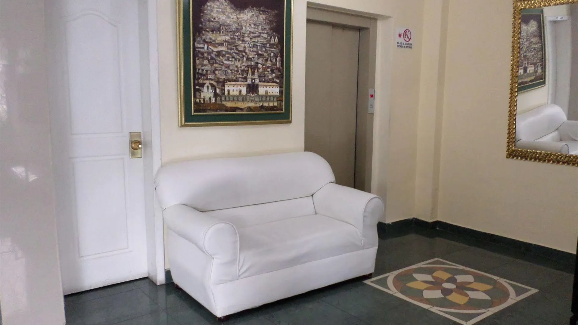 Balmoral Apartamentos & Suites Quito Aparthotel